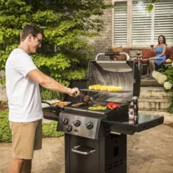 Broil King Barbecue Gaz Royal 340 + Housse Broilking -Magasin De Fournitures De Cuisine Pour Barbecue barbecue gaz royal 340 housse 2